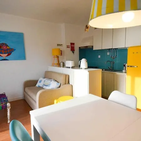 Yellow Submarine On The Seafront Appartamento *
